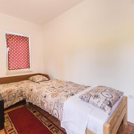 Cozy Apartment In Blace With Wifi Εξωτερικό φωτογραφία