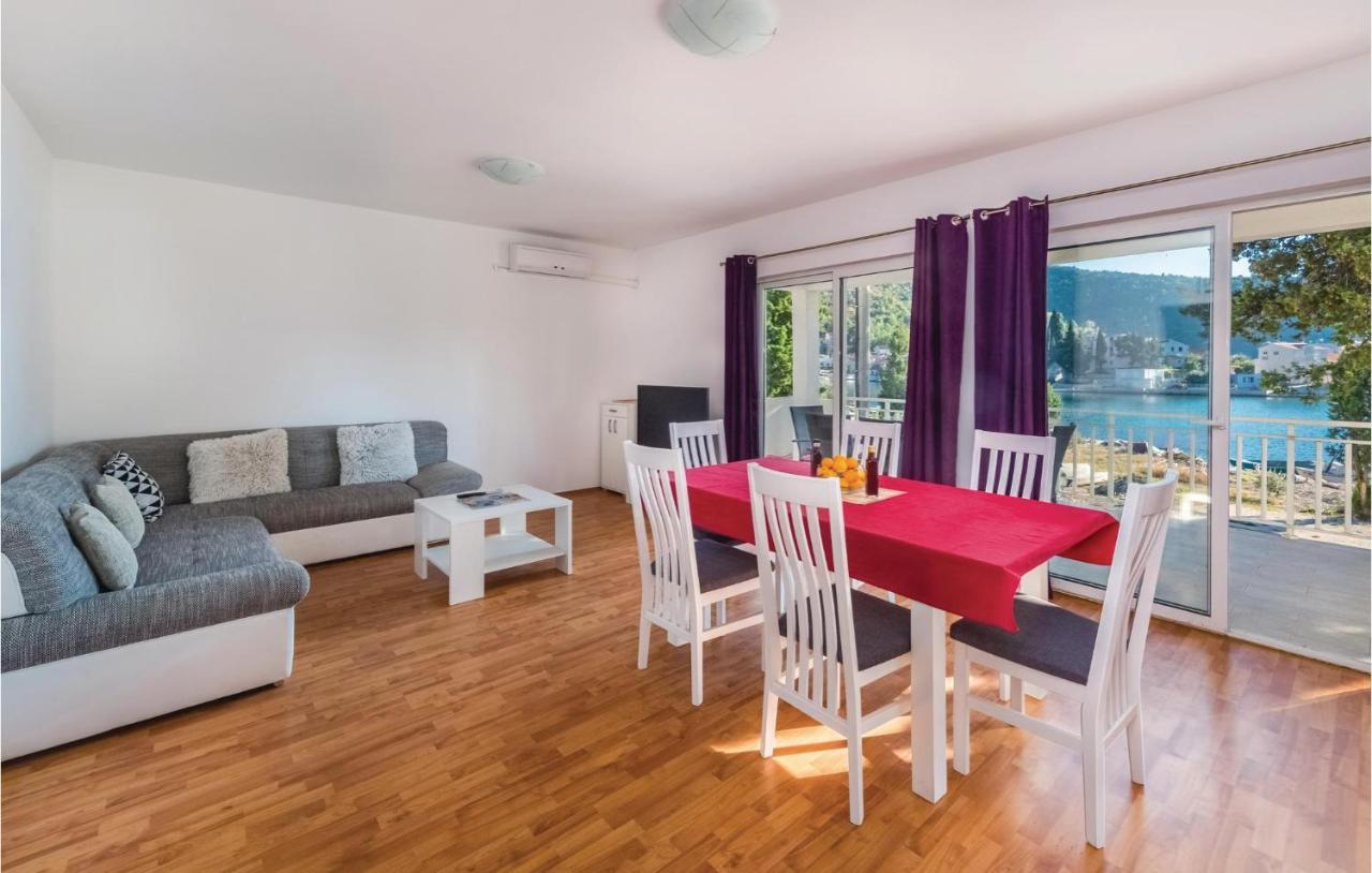 Cozy Apartment In Blace With Wifi Εξωτερικό φωτογραφία
