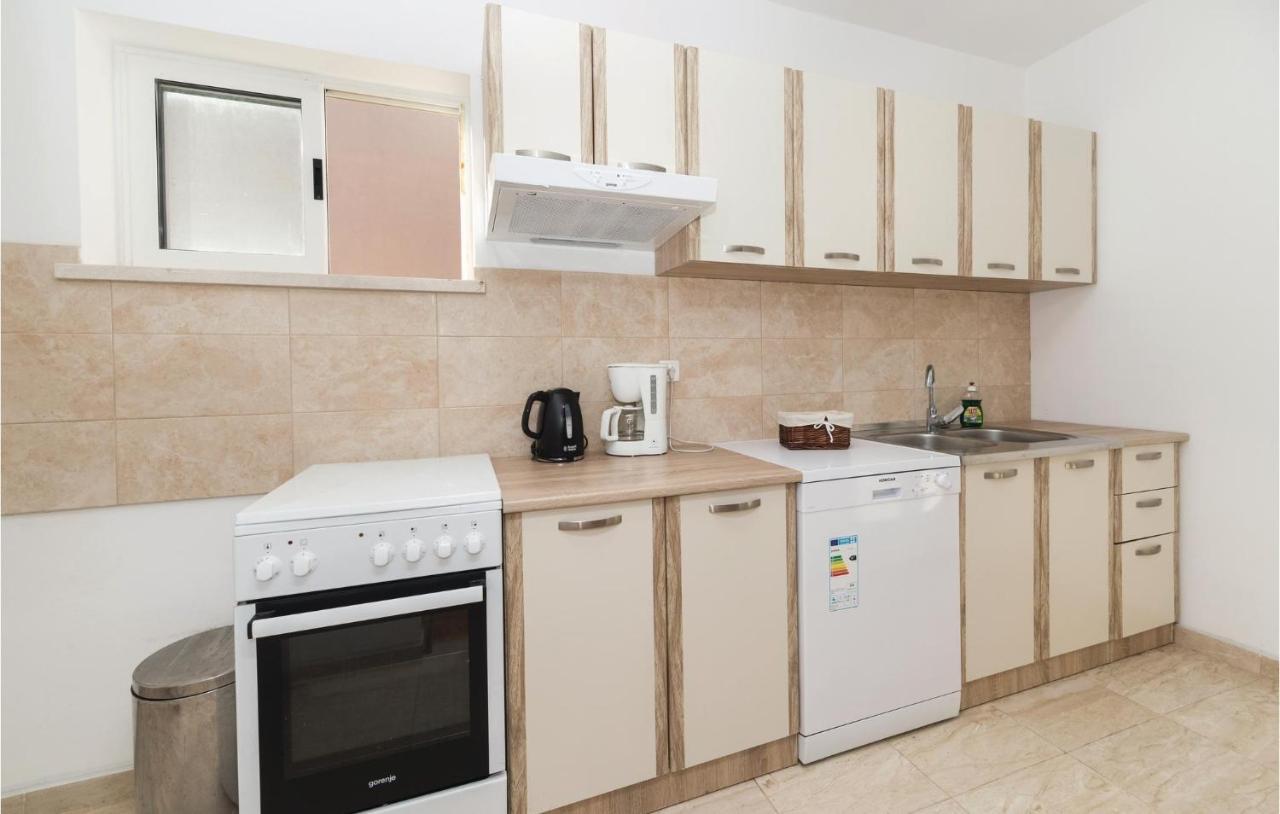 Cozy Apartment In Blace With Wifi Εξωτερικό φωτογραφία