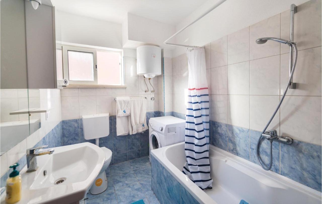Cozy Apartment In Blace With Wifi Εξωτερικό φωτογραφία