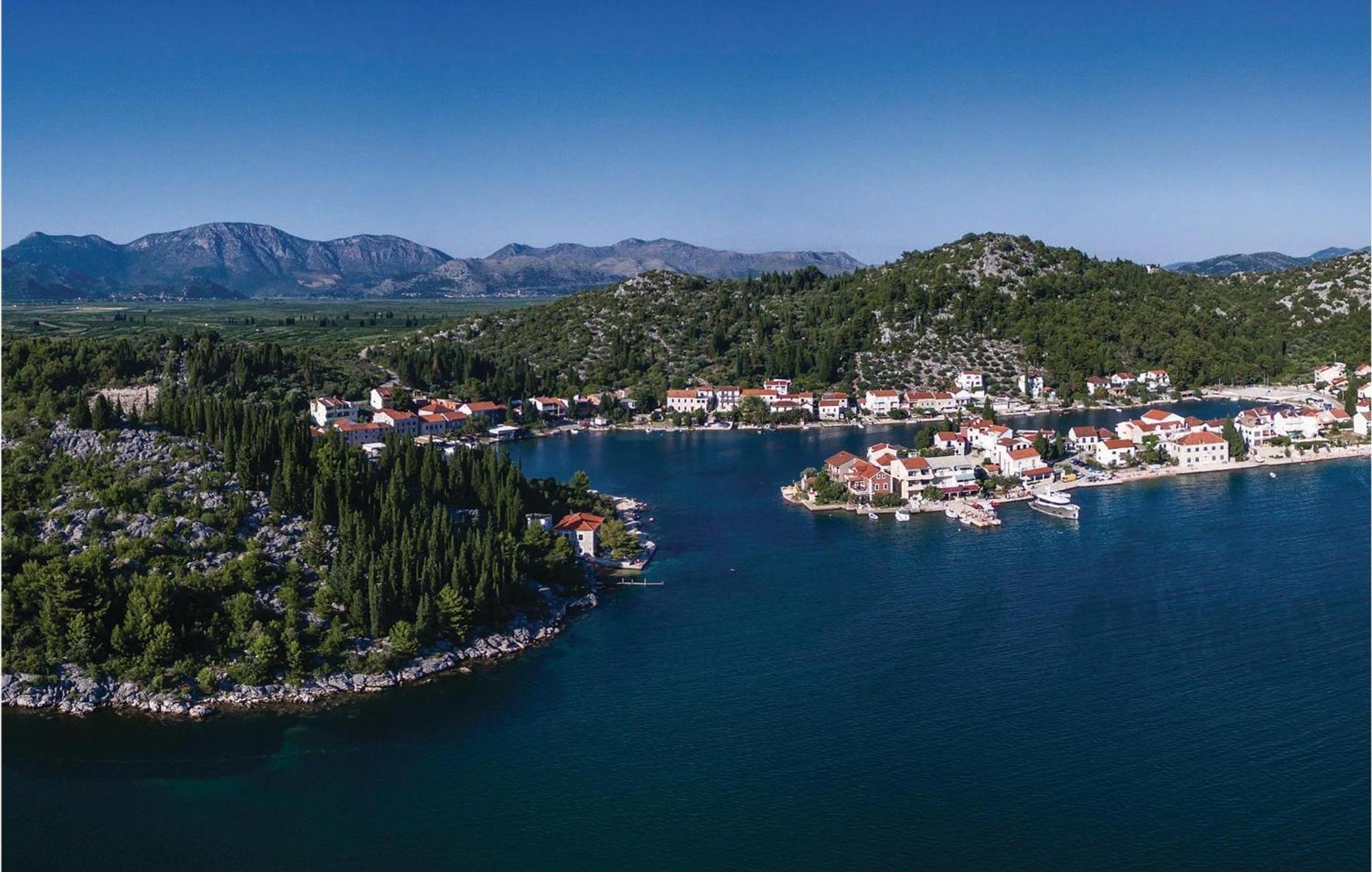 Cozy Apartment In Blace With Wifi Εξωτερικό φωτογραφία